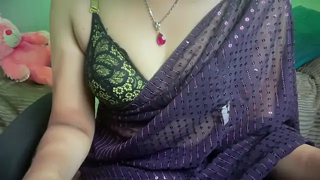 Queen Angelena online show from May 2026 05:27:02 PM