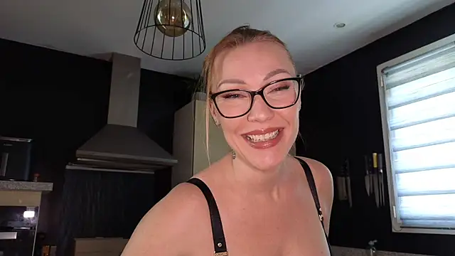 Sacha-xx online show from January 2026 12:52:02 PM