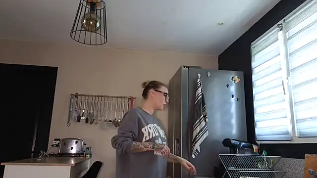 Sacha-xx online show from February 2026 08:22:01 AM