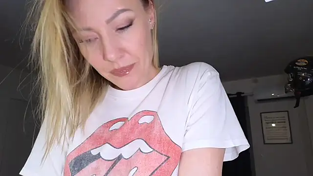 Sacha-xx online show from January 2026 04:21:02 PM