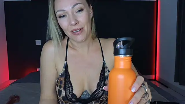 Sacha-xx online show from December 2025 02:54:02 PM