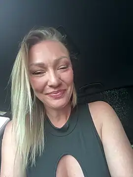 Sacha-xx online show from May 2026 08:32:01 AM