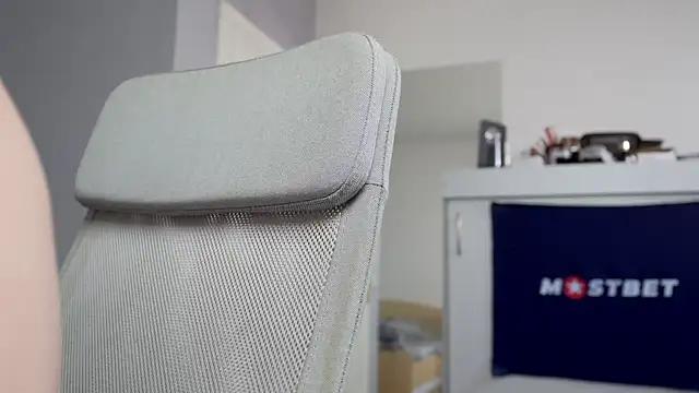 foxeslovefoxes online show from December 2024 12:12:02 PM