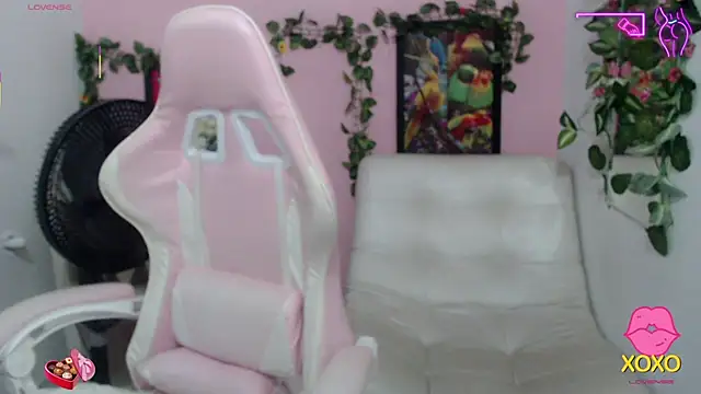 Snapshot of stepmother_105 chatting on October 2025 07:26:02 PM stepmother 105 online show from October 2025 07:26:02 PM