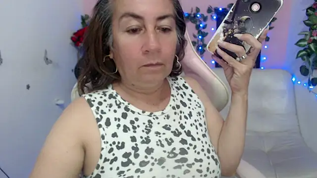 Snapshot of stepmother_105 chatting on September 2025 03:12:02 PM stepmother 105 online show from September 2025 03:12:02 PM