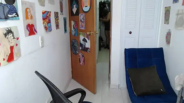 soynanabela28 online show from April 2026 05:09:02 PM