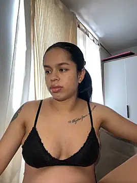 xlovelygirlx online show from October 2025 05:13:02 PM