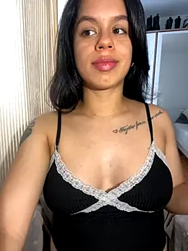 xlovelygirlx online show from September 2025 06:19:01 PM