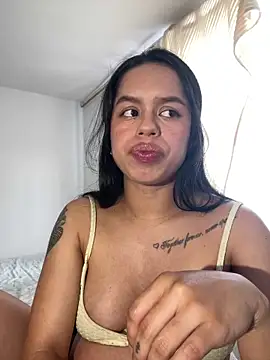 xlovelygirlx online show from October 2025 06:07:01 PM