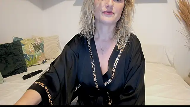 Jadore able online show from November 2025 02:56:01 AM