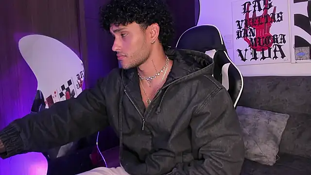 Alessandro Vanni online show from March 2026 10:37:02 PM