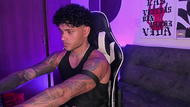 Alessandro Vanni online show from April 2026 02:14:01 AM