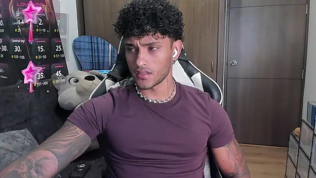 Alessandro Vanni online show from November 2025 12:42:02 PM