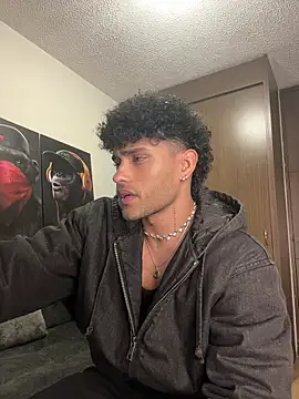 Alessandro Vanni online show from November 2025 02:11:01 AM