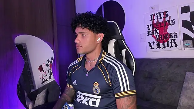 Alessandro Vanni online show from March 2026 02:38:02 AM