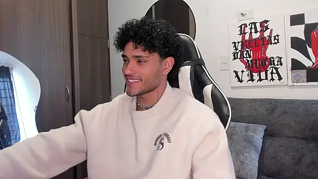 Alessandro Vanni online show from February 2026 04:07:01 PM