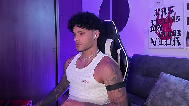 Alessandro Vanni online show from April 2026 01:48:01 PM