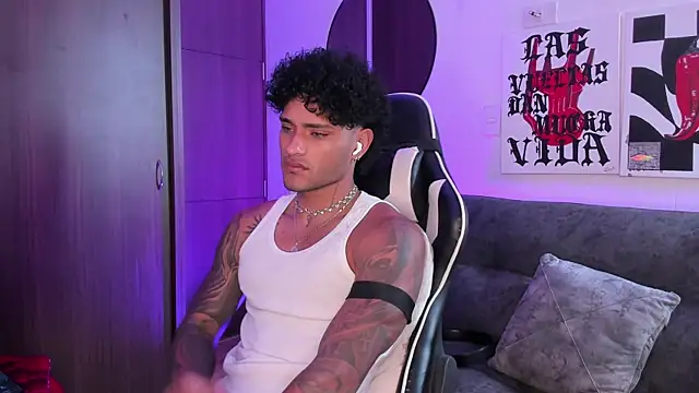 Alessandro Vanni online show from April 2026 02:11:01 PM