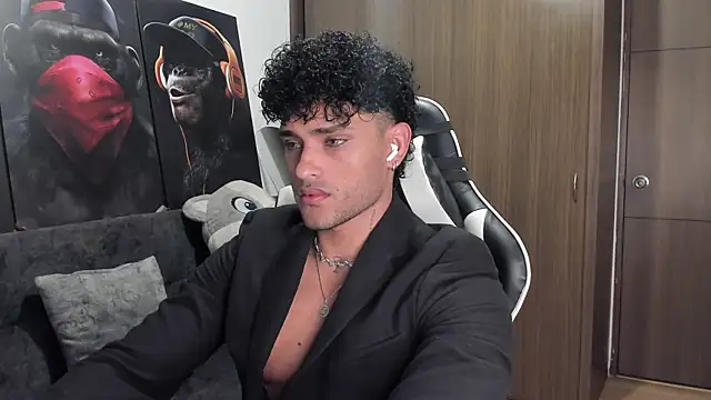 Alessandro Vanni online show from November 2025 01:10:02 AM