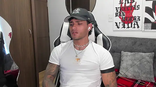 Alessandro Vanni online show from January 2026 01:26:01 PM