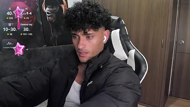 Alessandro Vanni online show from November 2025 10:46:01 PM