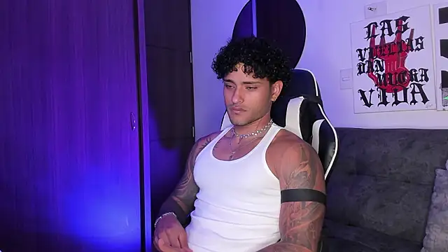 Alessandro Vanni online show from March 2026 01:43:02 AM