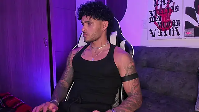 Alessandro Vanni online show from April 2026 03:21:02 AM