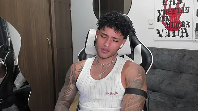 Alessandro Vanni online show from December 2025 03:39:02 AM