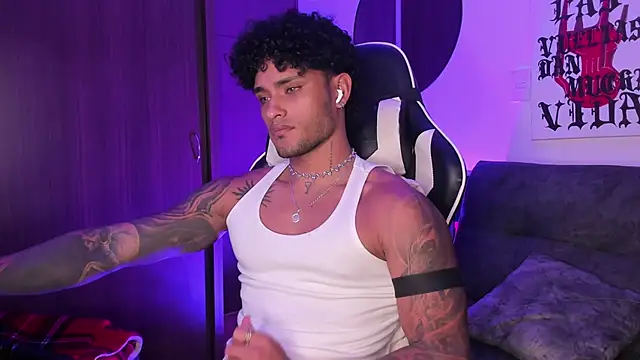 Alessandro Vanni online show from April 2026 02:07:01 AM