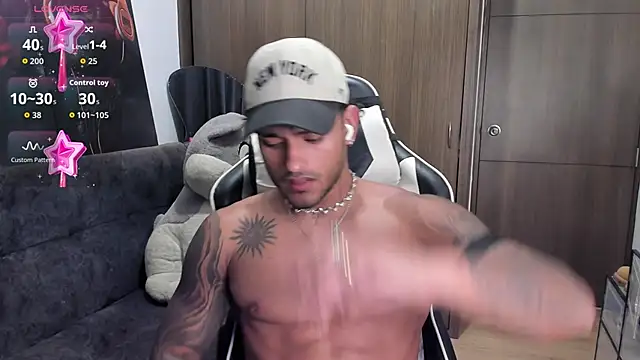 Alessandro Vanni online show from November 2025 01:31:02 AM