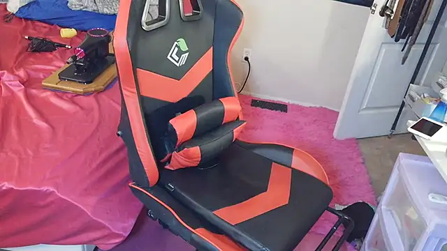 sugahfreeee online show from December 2025 05:20:02 AM