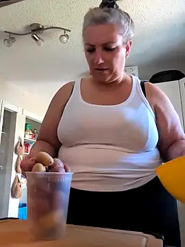 Canadian BBW online show from April 2026 07:47:01 PM