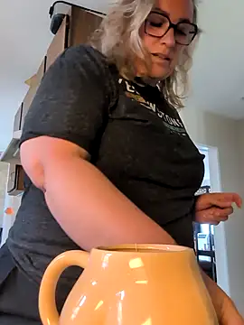 Snapshot of Canadian_BBW chatting on June 2026 09:58:01 PM Canadian BBW online show from June 2026 09:58:01 PM