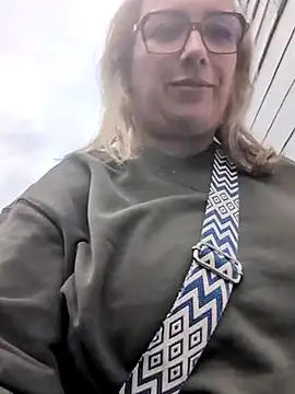 Canadian BBW online show from April 2026 11:34:02 PM
