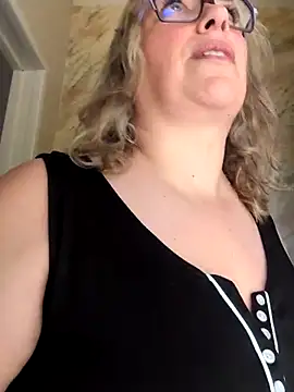 Canadian BBW online show from May 2026 08:12:01 PM
