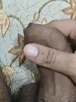 Snapshot of rockkyy9 chatting on May 2026 06:33:01 PM rockkyy9 online show from May 2026 06:33:01 PM