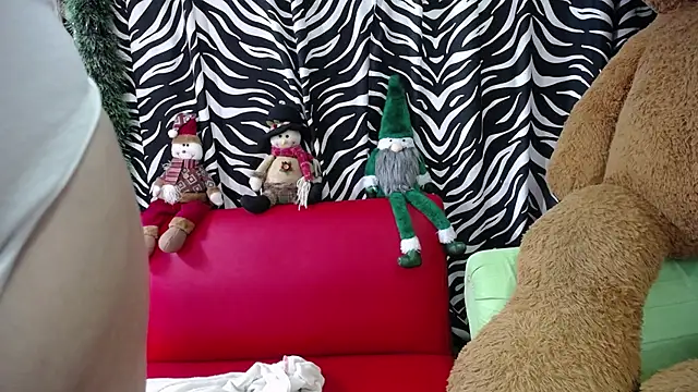 mia beatles online show from January 2026 04:22:01 PM