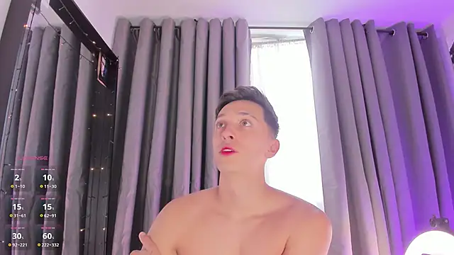 Thiago jones online show from November 2025 06:35:02 PM