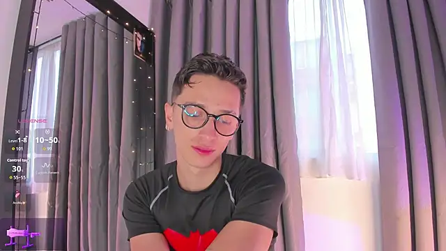 Thiago jones online show from November 2025 09:51:01 PM