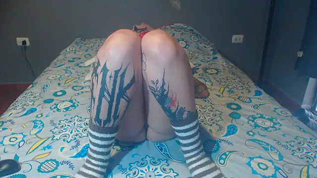 Snapshot of Tattoodreams_lucy chatting on April 2026 09:45:01 PM Tattoodreams lucy online show from April 2026 09:45:01 PM