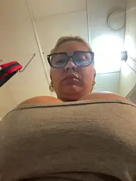 maymercy online show from January 2026 02:09:02 PM