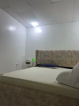 Snapshot of maymercy chatting on November 2025 03:34:02 PM maymercy online show from November 2025 03:34:02 PM