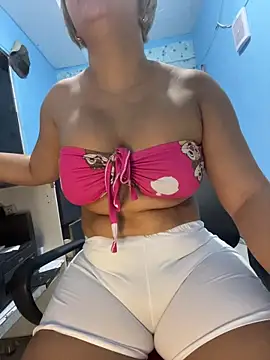 Snapshot of maymercy chatting on October 2025 11:52:02 AM maymercy online show from October 2025 11:52:02 AM