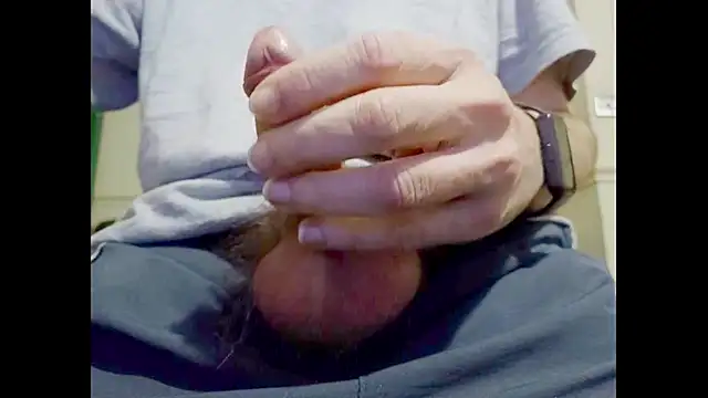 Snapshot of hairyuncut00 chatting on October 2025 05:16:02 PM hairyuncut00 online show from October 2025 05:16:02 PM