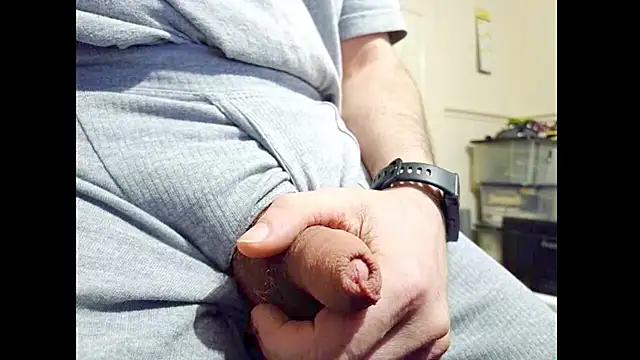 hairyuncut00 online show from February 2026 03:18:02 AM