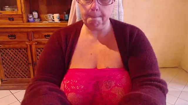 MISS LINDAH online show from February 2026 06:22:01 AM