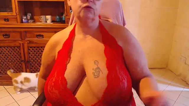MISS LINDAH online show from September 2025 05:10:01 AM