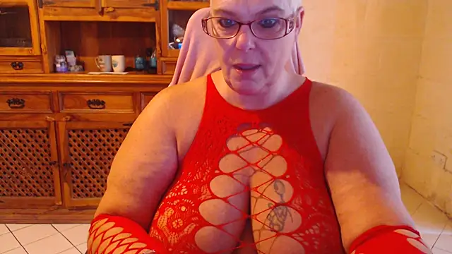 MISS LINDAH online show from September 2025 05:08:02 AM