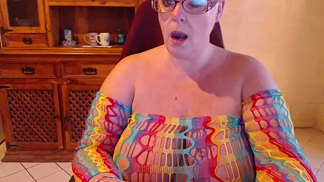 MISS LINDAH online show from April 2026 05:14:01 AM