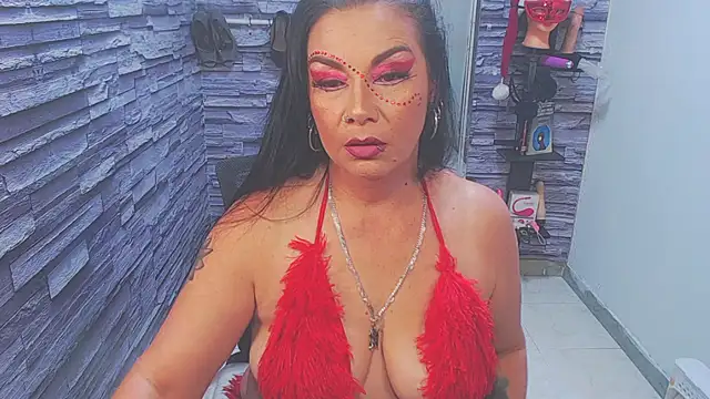 Snapshot of Cruela_deviil chatting on January 2026 12:58:01 AM Cruela deviil online show from January 2026 12:58:01 AM